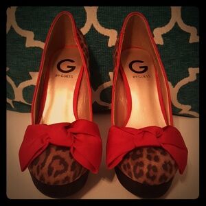 GUESS LEOPARD PRINT PLATFORM HEELS